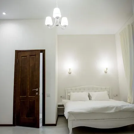 Apart Hotel Quartet Odesa Exterior photo